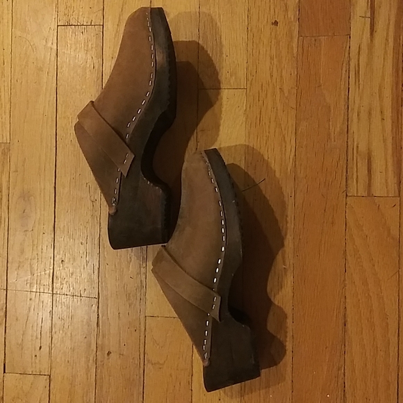 Swedish Clogs - Picture 2 of 6